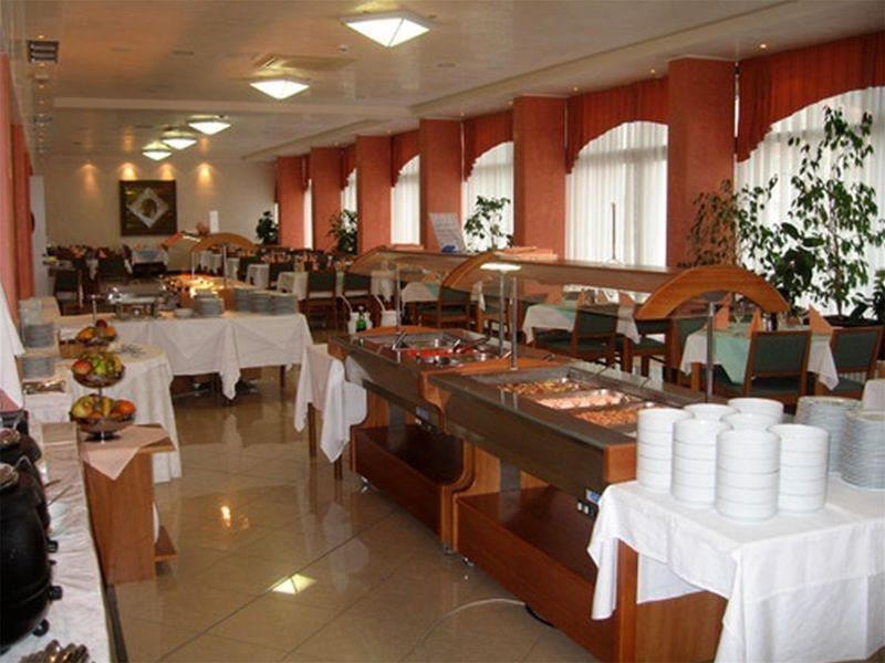 ראבץ Hotel Amfora מראה חיצוני תמונה