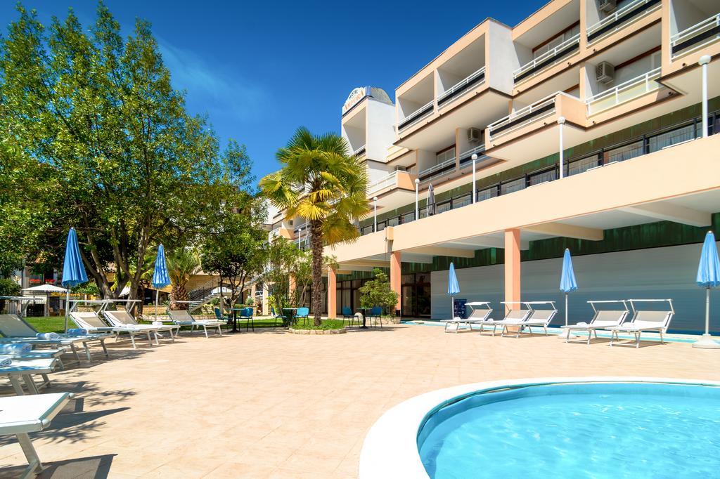 ראבץ Hotel Amfora מראה חיצוני תמונה
