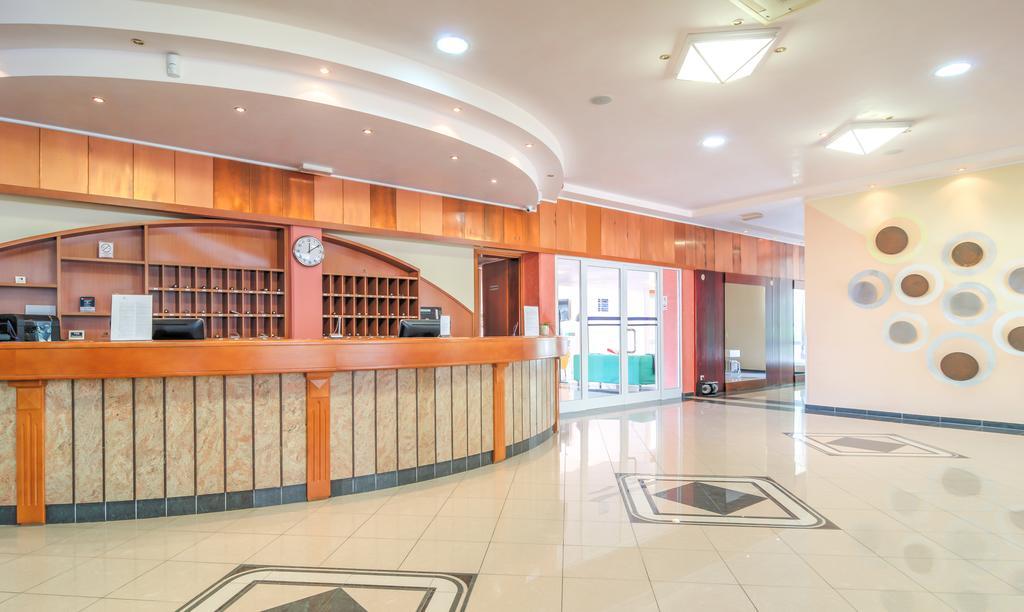 ראבץ Hotel Amfora מראה חיצוני תמונה
