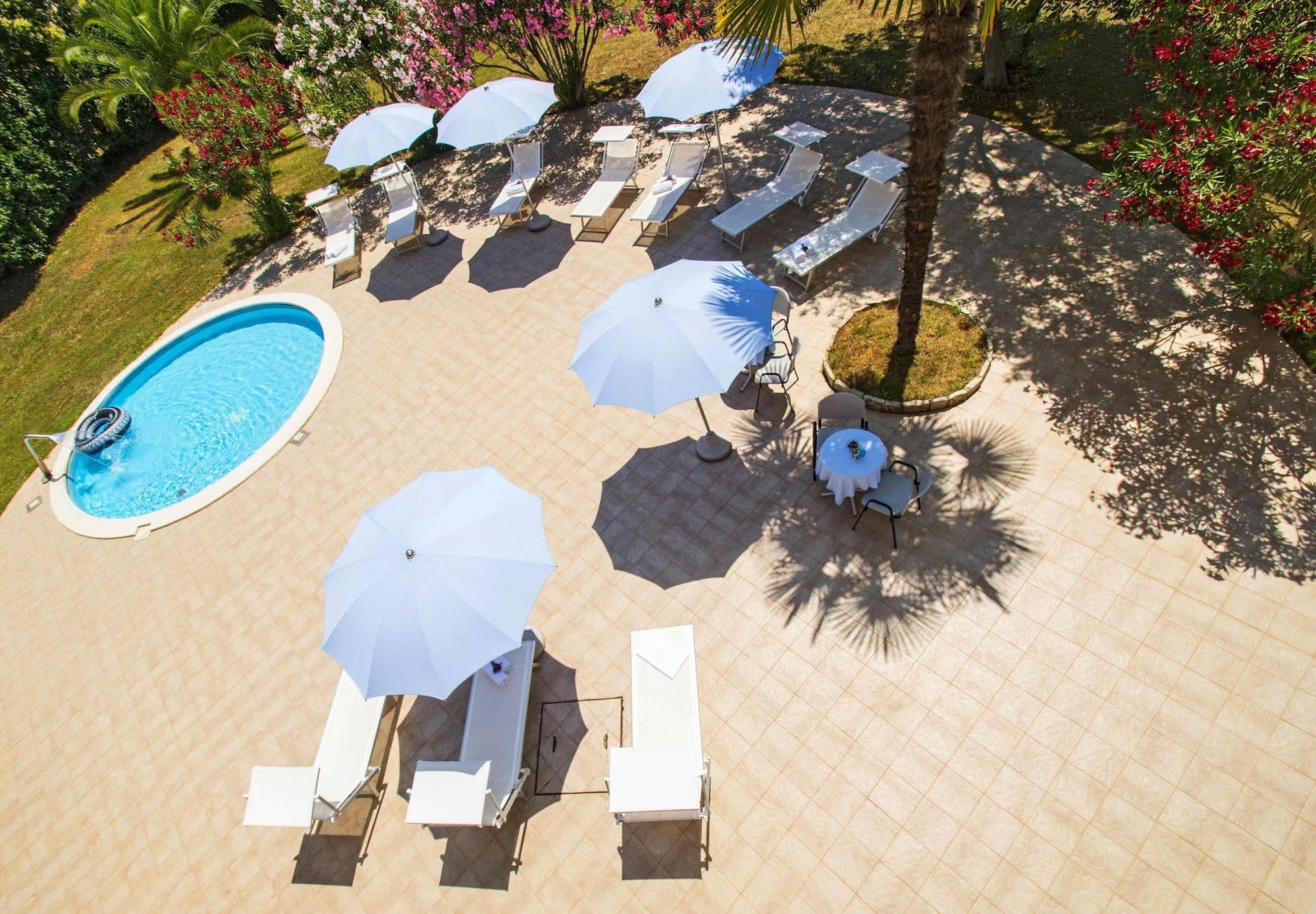 ראבץ Hotel Amfora מראה חיצוני תמונה