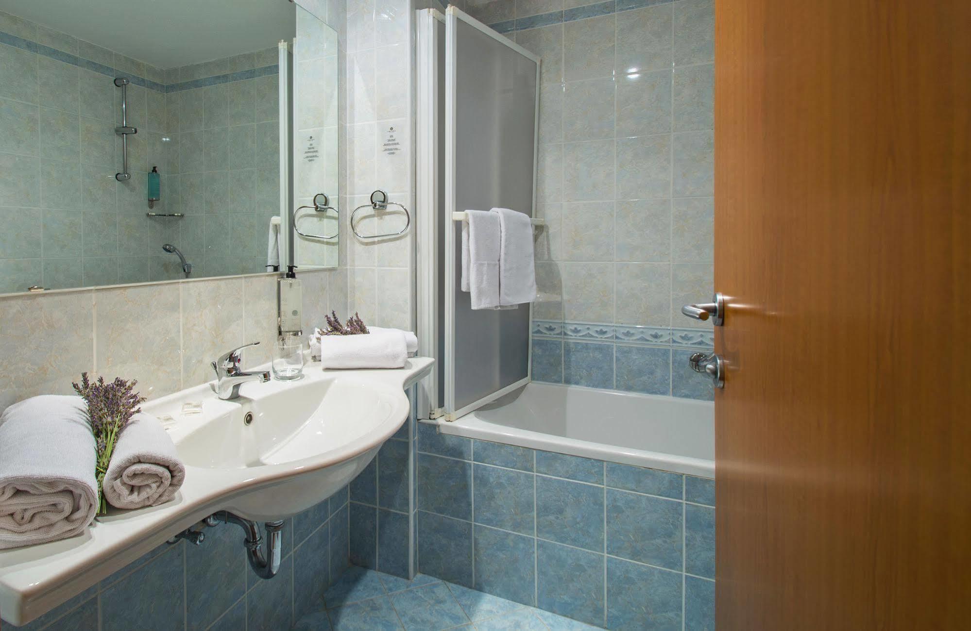 ראבץ Hotel Amfora מראה חיצוני תמונה