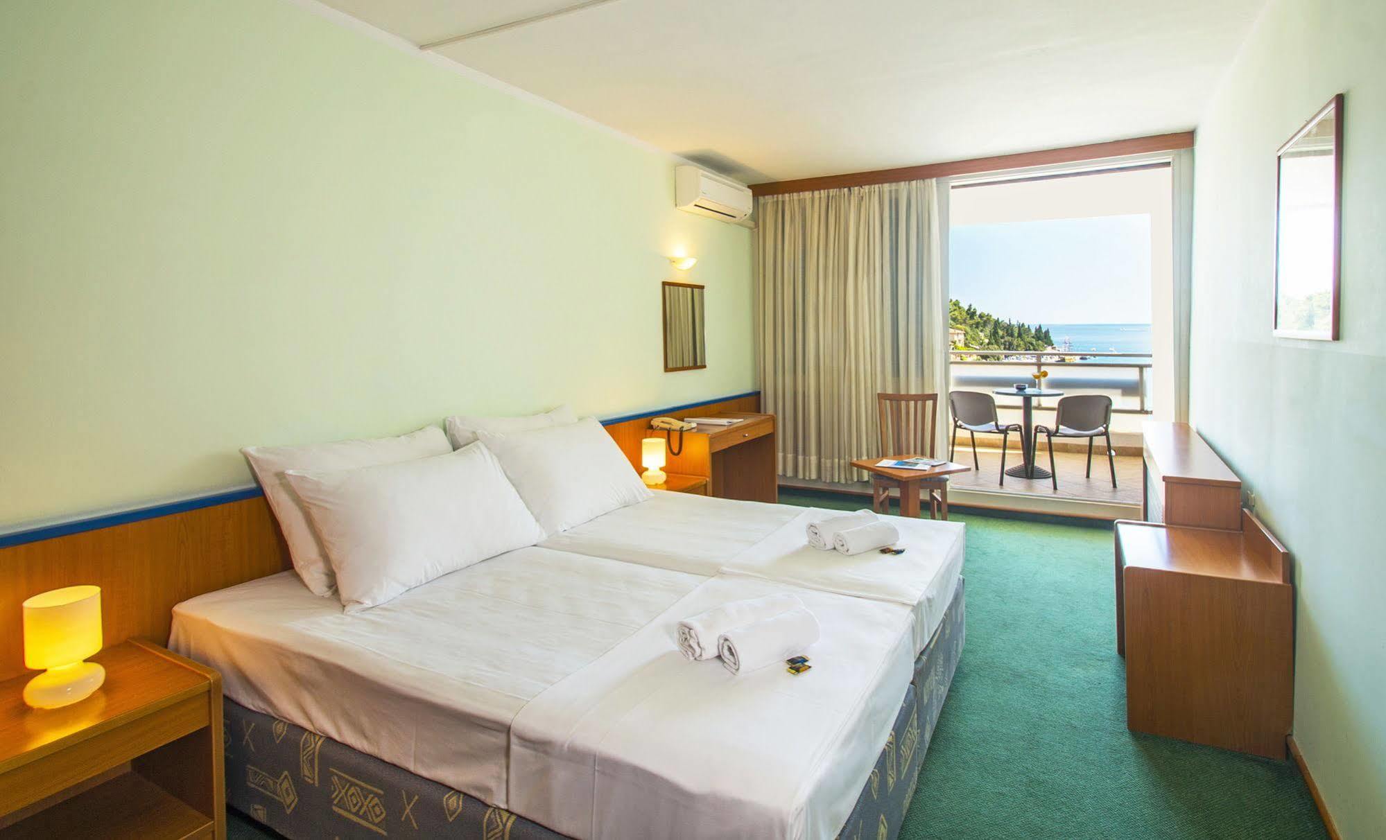 ראבץ Hotel Amfora מראה חיצוני תמונה